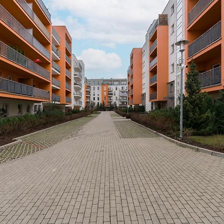 Wilczak Apartment With Free Garage Poznan By Noclegi Renters Екстер'єр фото