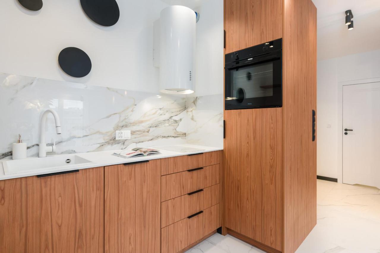 Wilczak Apartment With Free Garage Poznan By Noclegi Renters Екстер'єр фото