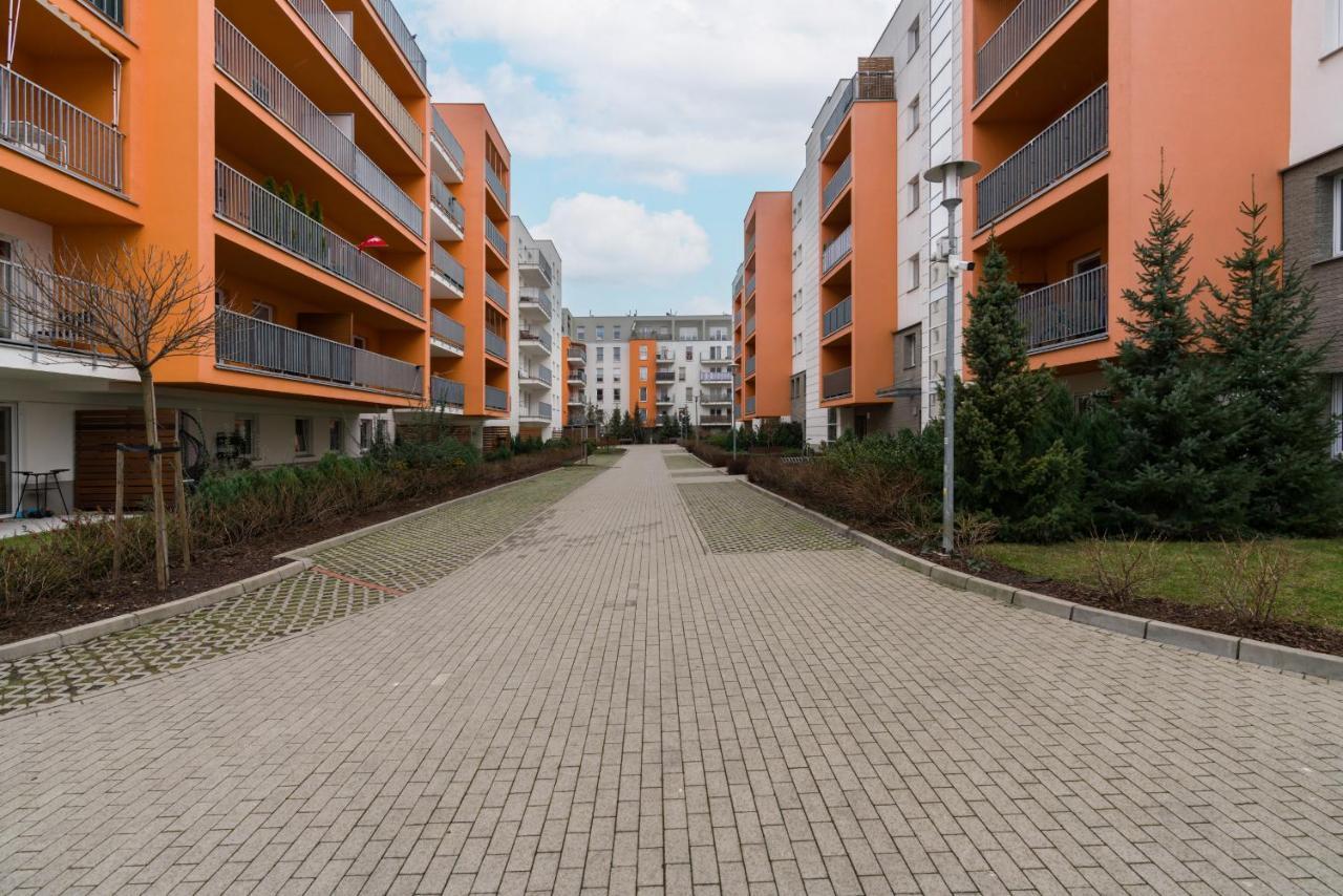 Wilczak Apartment With Free Garage Poznan By Noclegi Renters Екстер'єр фото