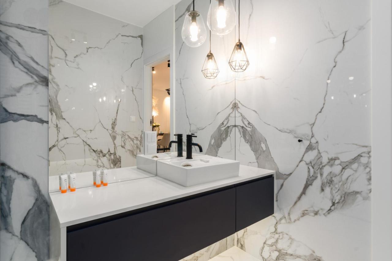 Wilczak Apartment With Free Garage Poznan By Noclegi Renters Екстер'єр фото